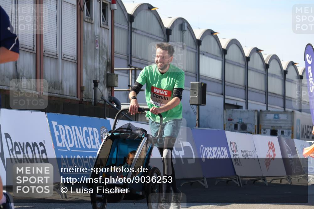 03.10.2025 - Köhlbrandbrückenlauf Luisa Fischer http://msf.ph/oto/9036253 03.10.2025 13:22:16 Ziel 4239, 4706, 4934, 5072, 5180, 5235, 5400, 5401, 5720, 6173, 6416, 6531 meine-sportfotos.de
