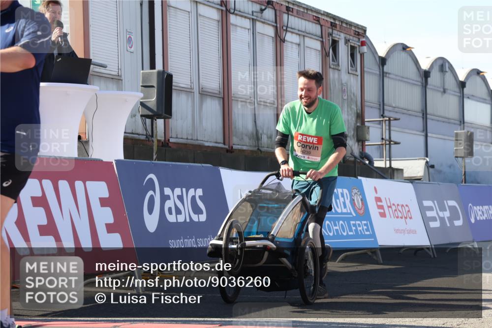 03.10.2025 - Köhlbrandbrückenlauf Luisa Fischer http://msf.ph/oto/9036260 03.10.2025 13:22:17 Ziel 4239, 4706, 4934, 5072, 5180, 5235, 5400, 5401, 5720, 5851, 5929, 6173, 6416, 6531 meine-sportfotos.de