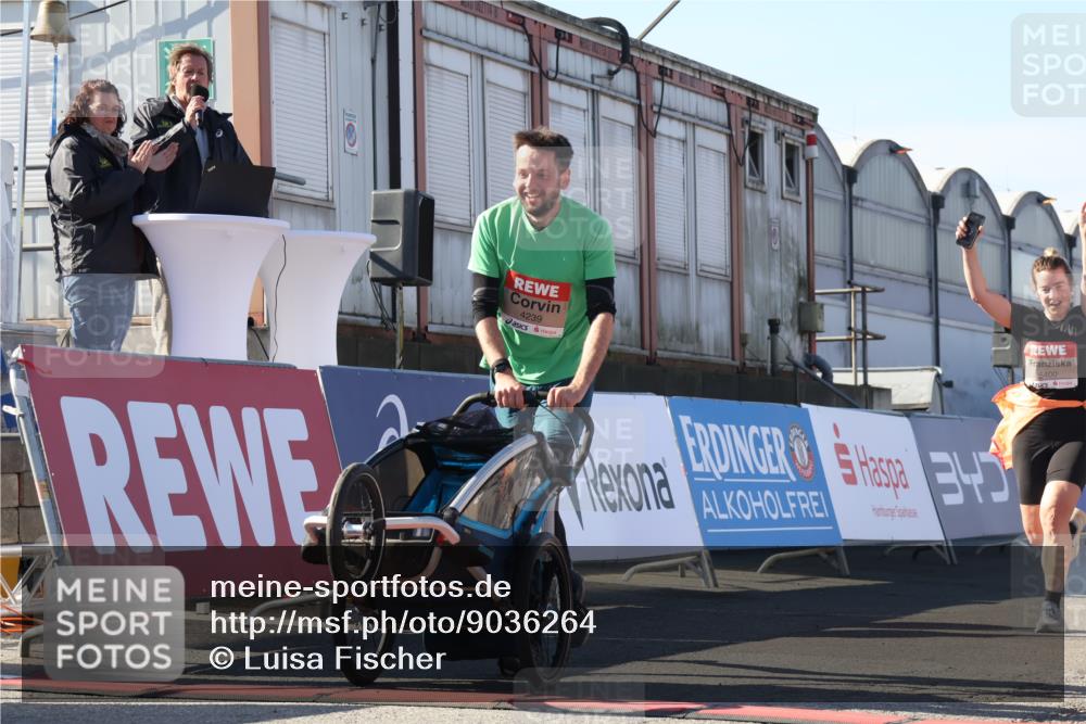 03.10.2025 - Köhlbrandbrückenlauf Luisa Fischer http://msf.ph/oto/9036264 03.10.2025 13:22:18 Ziel 4239, 4706, 4934, 5072, 5235, 5400, 5401, 5720, 5851, 5929, 6173, 6188, 6416, 6531 meine-sportfotos.de