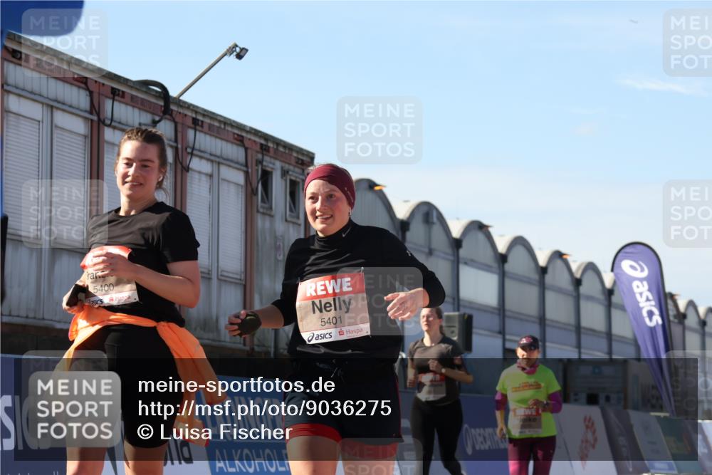 03.10.2025 - Köhlbrandbrückenlauf Luisa Fischer http://msf.ph/oto/9036275 03.10.2025 13:22:20 Ziel 4239, 4706, 4934, 5072, 5235, 5272, 5400, 5401, 5720, 5851, 5929, 6188, 6531 meine-sportfotos.de