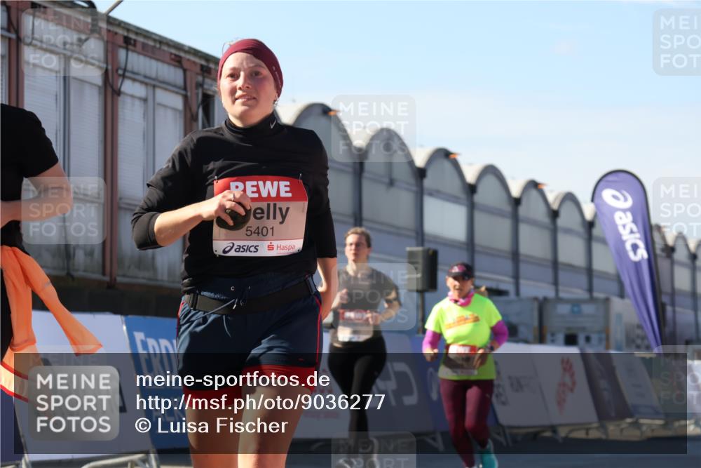 03.10.2025 - Köhlbrandbrückenlauf Luisa Fischer http://msf.ph/oto/9036277 03.10.2025 13:22:20 Ziel 4239, 4706, 4934, 5072, 5235, 5272, 5400, 5401, 5720, 5851, 5929, 6188, 6531 meine-sportfotos.de