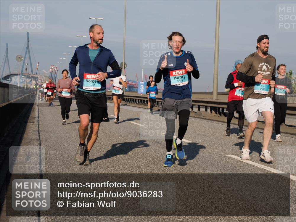 03.10.2025 - Köhlbrandbrückenlauf Fabian Wolf http://msf.ph/oto/9036283 03.10.2025 09:50:59 Position 3 1582, 3379, 3835, 1134, 1208 meine-sportfotos.de