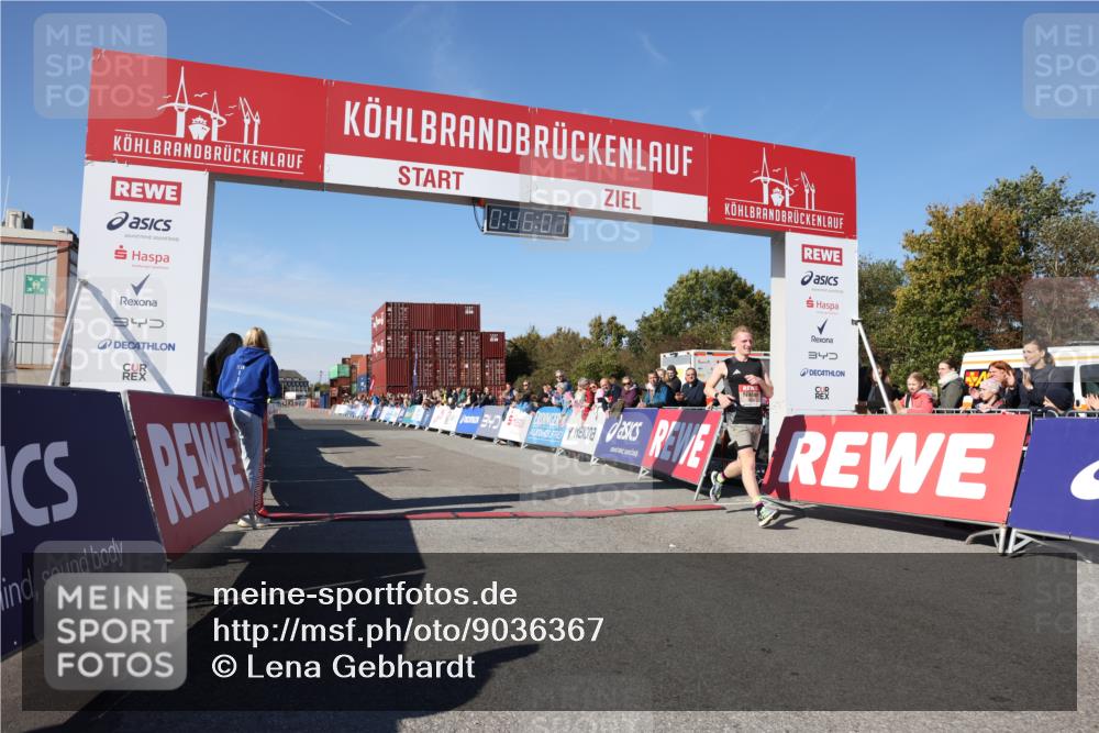 03.10.2025 - Köhlbrandbrückenlauf Lena Gebhardt http://msf.ph/oto/9036367 03.10.2025 12:46:07 Ziel 4004 meine-sportfotos.de