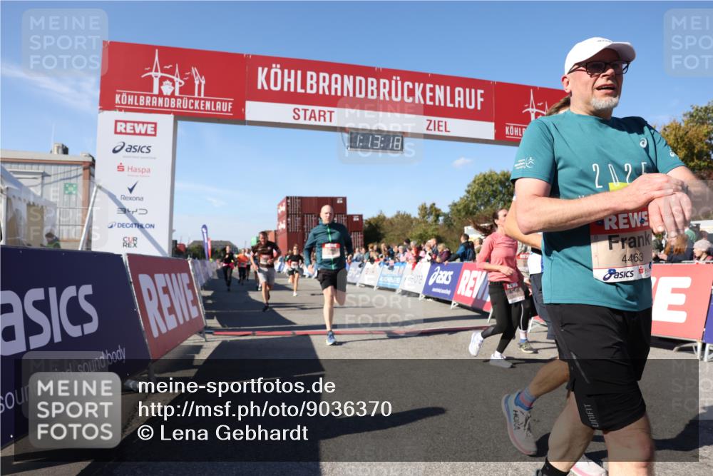 03.10.2025 - Köhlbrandbrückenlauf Lena Gebhardt http://msf.ph/oto/9036370 03.10.2025 13:13:18 Ziel 4191, 4193, 4223, 4373, 4463, 4513, 4583, 4853, 5025, 5034, 5204, 5261, 5358, 5678, 5852, 6393, 6725, 6755, 6788, 6789, 6818 meine-sportfotos.de