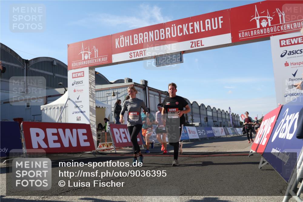 03.10.2025 - Köhlbrandbrückenlauf Luisa Fischer http://msf.ph/oto/9036395 03.10.2025 13:22:51 Ziel 4602, 4603, 5046, 5924, 5925, 6027, 6107, 6261 meine-sportfotos.de