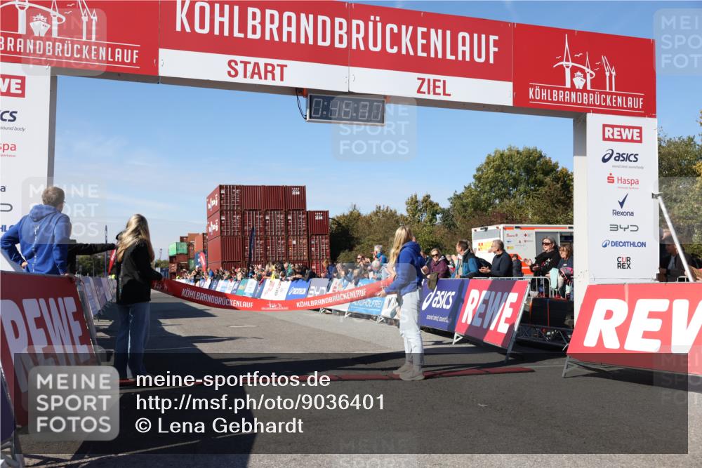 03.10.2025 - Köhlbrandbrückenlauf Lena Gebhardt http://msf.ph/oto/9036401 03.10.2025 12:46:37 Ziel 4027, 4033 meine-sportfotos.de