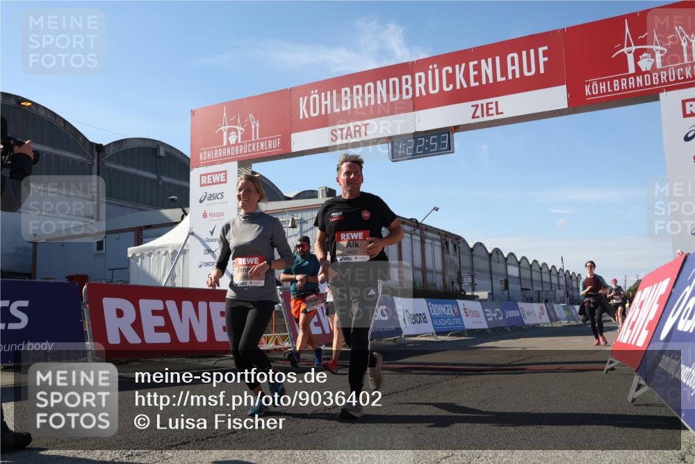 03.10.2025 - Köhlbrandbrückenlauf Luisa Fischer http://msf.ph/oto/9036402 03.10.2025 13:22:52 Ziel 4602, 4603, 5046, 5189, 5924, 5925, 6027, 6107 meine-sportfotos.de