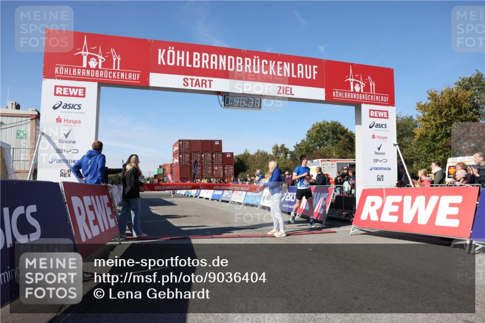 03.10.2025 - Köhlbrandbrückenlauf Lena Gebhardt http://msf.ph/oto/9036404 03.10.2025 12:46:38 Ziel 4027, 4033 meine-sportfotos.de