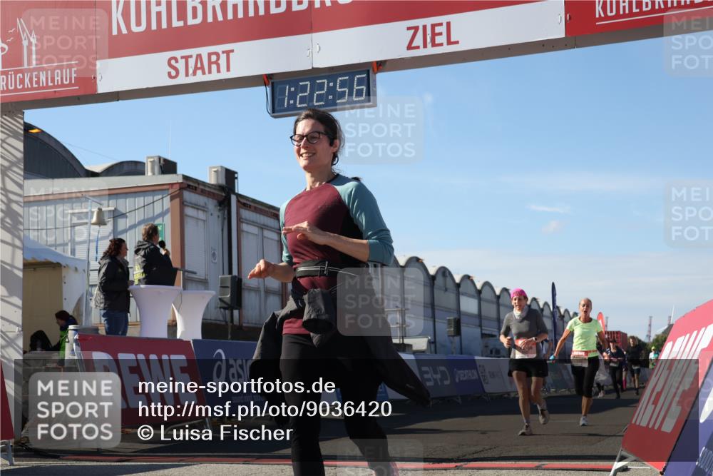 03.10.2025 - Köhlbrandbrückenlauf Luisa Fischer http://msf.ph/oto/9036420 03.10.2025 13:22:55 Ziel 4602, 4603, 5046, 5189, 5812, 5924, 5925, 6027 meine-sportfotos.de