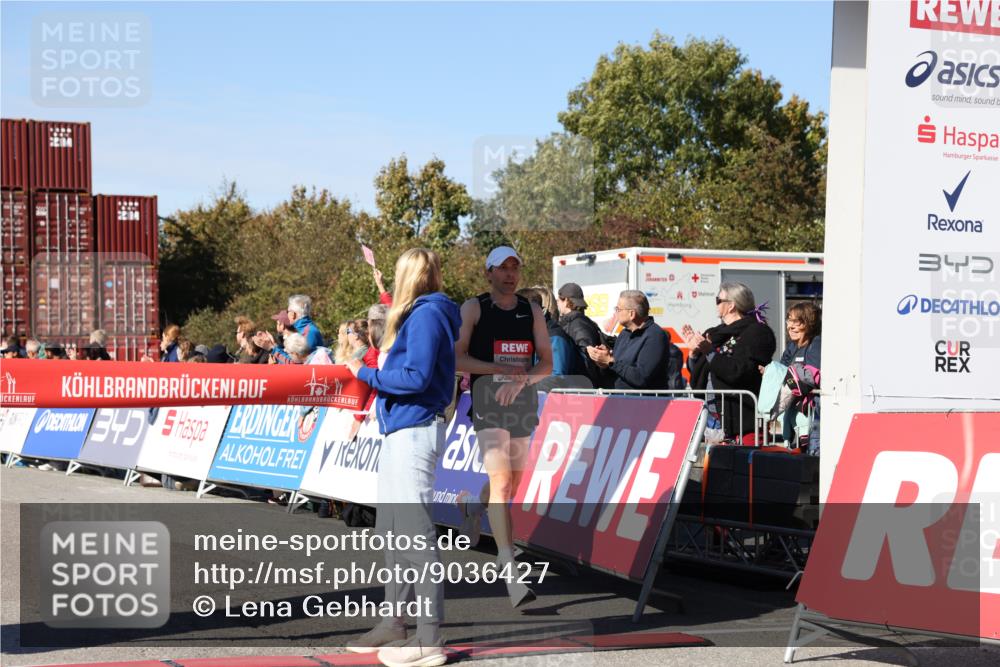 03.10.2025 - Köhlbrandbrückenlauf Lena Gebhardt http://msf.ph/oto/9036427 03.10.2025 12:46:44 Ziel 4027, 4033, 6740 meine-sportfotos.de