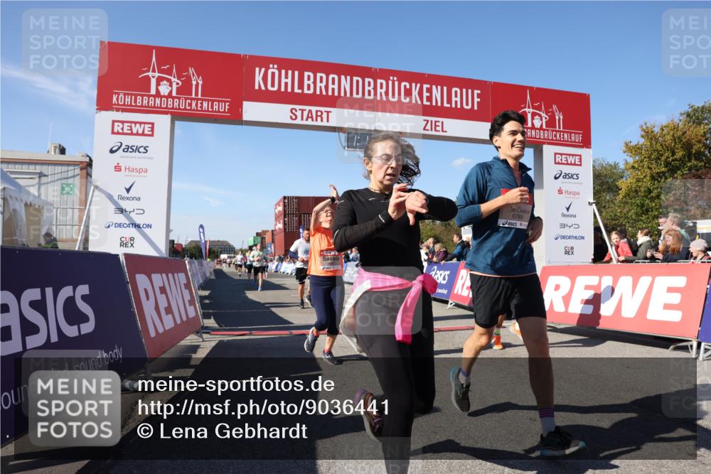 03.10.2025 - Köhlbrandbrückenlauf Lena Gebhardt http://msf.ph/oto/9036441 03.10.2025 13:13:23 Ziel 4191, 4223, 4324, 4373, 4383, 4448, 4463, 4513, 4583, 4853, 5025, 5034, 5204, 5261, 5358, 5852, 6788, 6789, 6818 meine-sportfotos.de