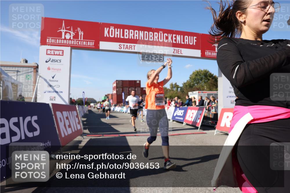 03.10.2025 - Köhlbrandbrückenlauf Lena Gebhardt http://msf.ph/oto/9036453 03.10.2025 13:13:23 Ziel 4191, 4223, 4324, 4373, 4383, 4448, 4463, 4513, 4583, 4853, 5025, 5034, 5204, 5261, 5358, 5852, 6788, 6789, 6818 meine-sportfotos.de