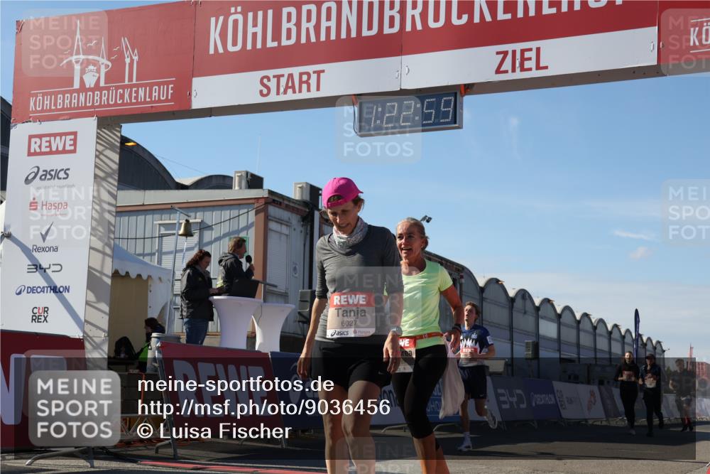 03.10.2025 - Köhlbrandbrückenlauf Luisa Fischer http://msf.ph/oto/9036456 03.10.2025 13:22:58 Ziel 4350, 4602, 4603, 4964, 5046, 5189, 5812, 5924, 5925, 6027 meine-sportfotos.de