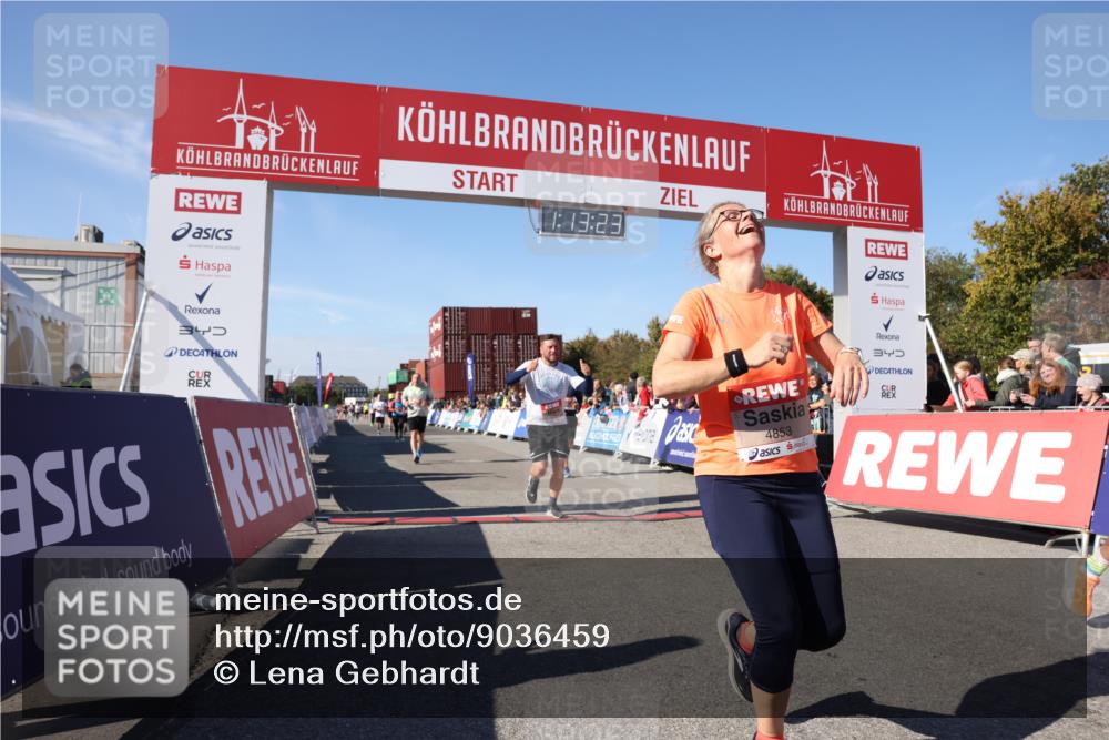 03.10.2025 - Köhlbrandbrückenlauf Lena Gebhardt http://msf.ph/oto/9036459 03.10.2025 13:13:24 Ziel 4191, 4223, 4324, 4373, 4383, 4448, 4463, 4513, 4583, 4853, 5034, 5204, 5261, 5358, 5852, 6788, 6789, 6818 meine-sportfotos.de