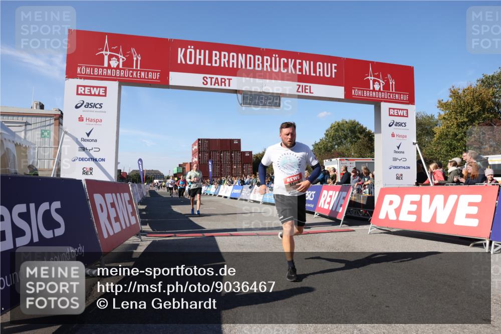 03.10.2025 - Köhlbrandbrückenlauf Lena Gebhardt http://msf.ph/oto/9036467 03.10.2025 13:13:25 Ziel 4065, 4191, 4223, 4324, 4373, 4383, 4448, 4463, 4583, 4853, 5034, 5204, 5261, 5358, 6788, 6789, 6818 meine-sportfotos.de
