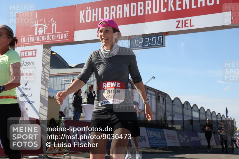 03.10.2025 - Köhlbrandbrückenlauf Luisa Fischer http://msf.ph/oto/9036473 03.10.2025 13:22:59 Ziel 4350, 4602, 4603, 4964, 4987, 5046, 5189, 5812, 5924, 5925, 6027, 6070 meine-sportfotos.de