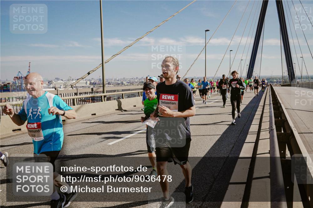 03.10.2025 - Köhlbrandbrückenlauf Michael Burmester http://msf.ph/oto/9036478 03.10.2025 12:29:14 Position 1 6536, 126 meine-sportfotos.de
