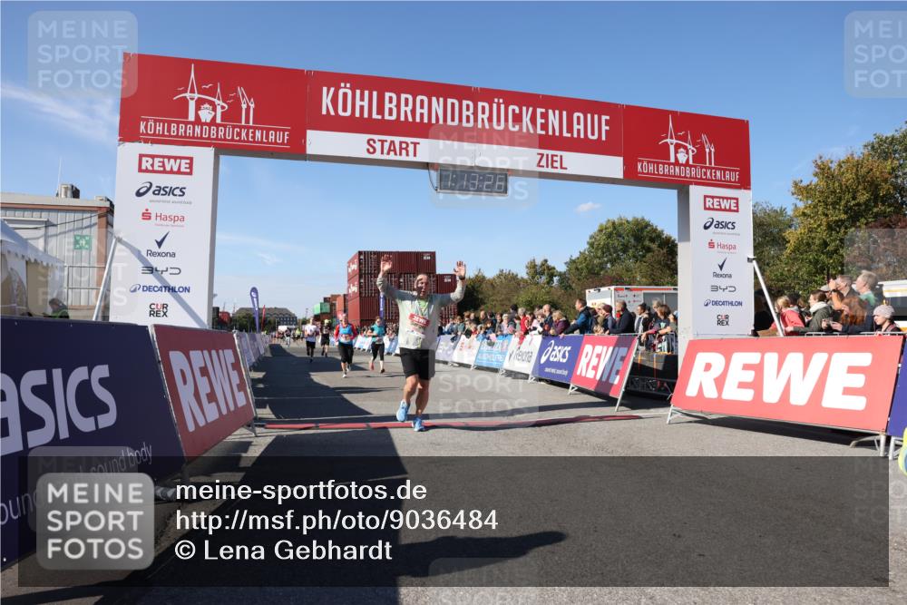 03.10.2025 - Köhlbrandbrückenlauf Lena Gebhardt http://msf.ph/oto/9036484 03.10.2025 13:13:26 Ziel 4065, 4223, 4324, 4373, 4383, 4448, 4580, 4583, 4853, 5034, 5204, 5261, 5358, 6788, 6789, 6818 meine-sportfotos.de