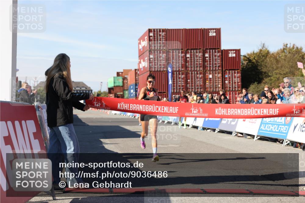03.10.2025 - Köhlbrandbrückenlauf Lena Gebhardt http://msf.ph/oto/9036486 03.10.2025 12:46:49 Ziel 4027, 6483, 6516, 6740 meine-sportfotos.de