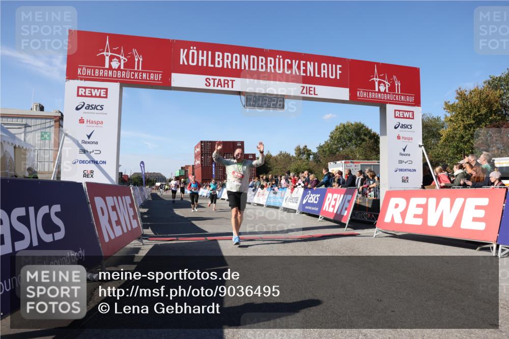 03.10.2025 - Köhlbrandbrückenlauf Lena Gebhardt http://msf.ph/oto/9036495 03.10.2025 13:13:26 Ziel 4065, 4223, 4324, 4373, 4383, 4448, 4580, 4583, 4853, 5034, 5204, 5261, 5358, 6788, 6789, 6818 meine-sportfotos.de