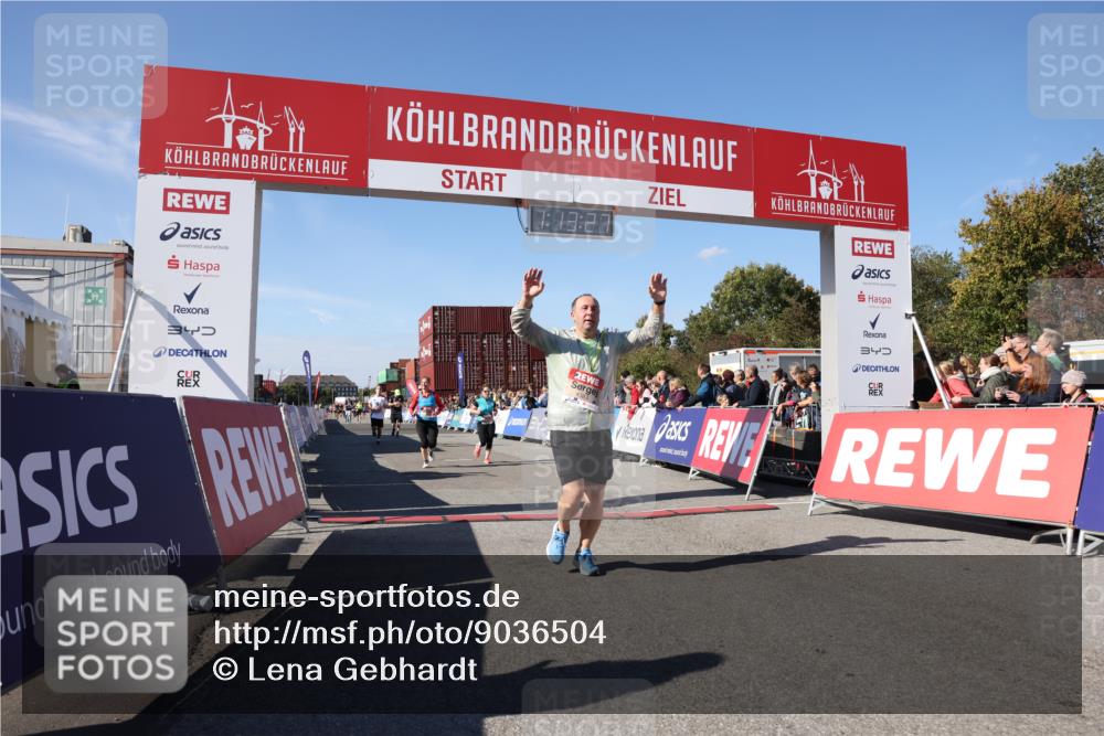 03.10.2025 - Köhlbrandbrückenlauf Lena Gebhardt http://msf.ph/oto/9036504 03.10.2025 13:13:27 Ziel 4065, 4223, 4324, 4373, 4383, 4448, 4580, 4583, 4853, 5034, 5147, 5261, 5358, 6788, 6789 meine-sportfotos.de