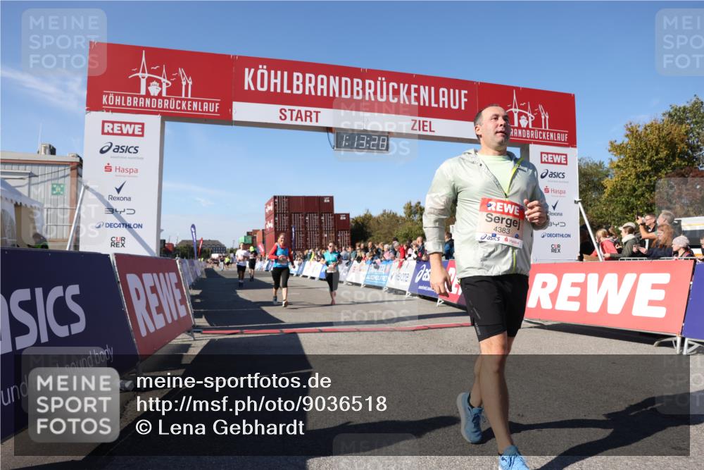 03.10.2025 - Köhlbrandbrückenlauf Lena Gebhardt http://msf.ph/oto/9036518 03.10.2025 13:13:28 Ziel 4065, 4223, 4324, 4383, 4448, 4580, 4583, 4853, 5034, 5147, 5261, 5358, 6788, 6789 meine-sportfotos.de