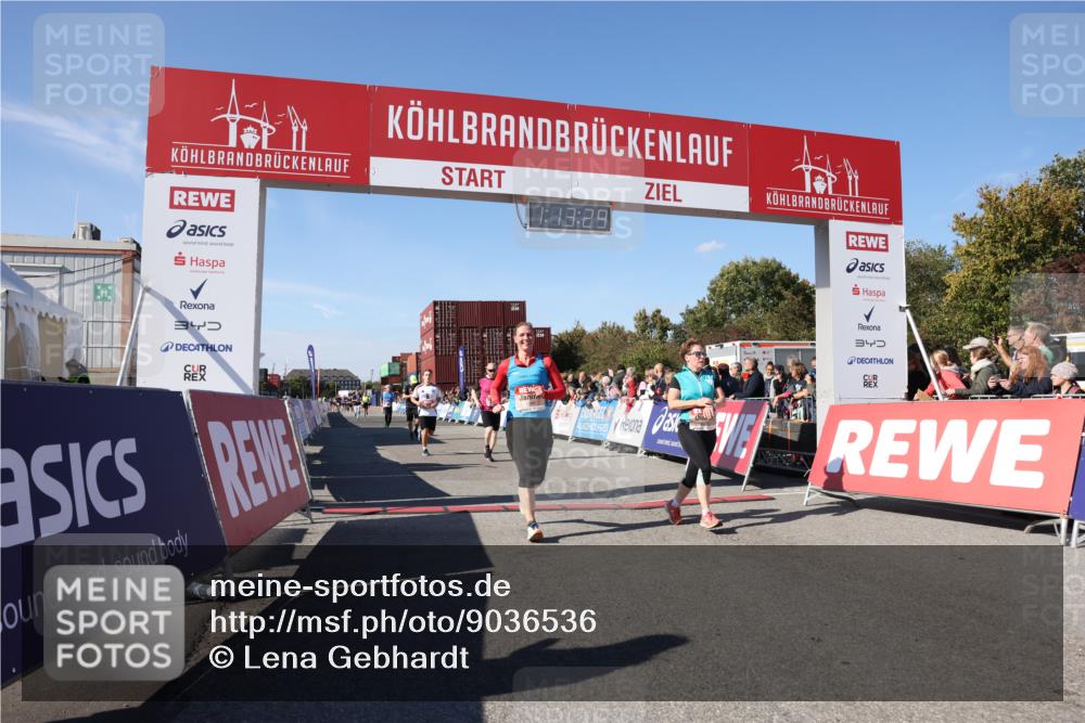 03.10.2025 - Köhlbrandbrückenlauf Lena Gebhardt http://msf.ph/oto/9036536 03.10.2025 13:13:30 Ziel 4065, 4324, 4383, 4448, 4580, 4595, 4853, 5034, 5147, 5261, 5358, 6788, 6789 meine-sportfotos.de