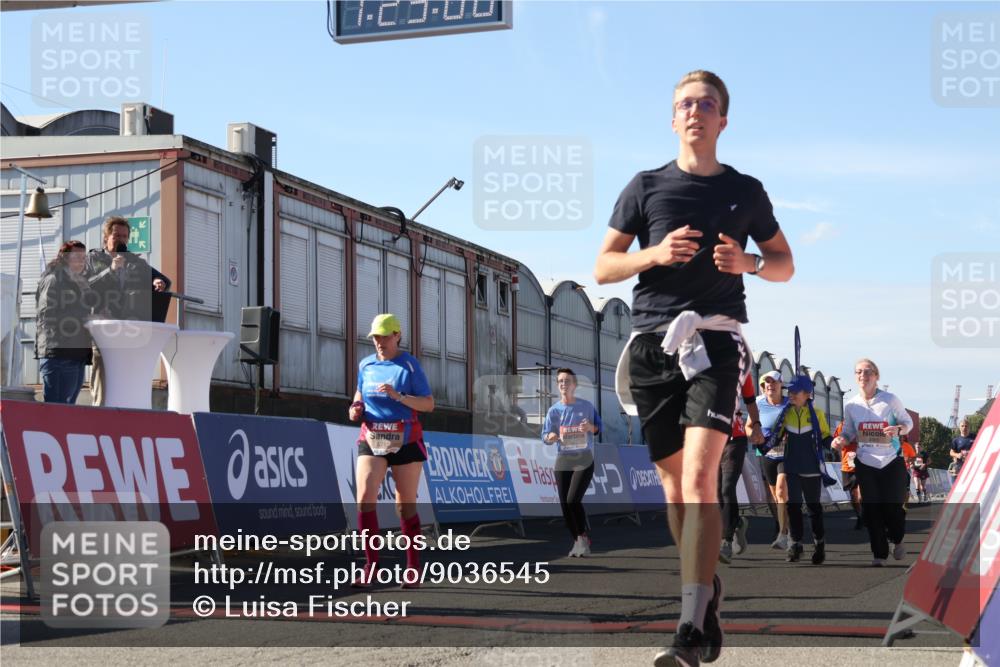 03.10.2025 - Köhlbrandbrückenlauf Luisa Fischer http://msf.ph/oto/9036545 03.10.2025 13:23:07 Ziel 4339, 4350, 4553, 4904, 4905, 4964, 4987, 5076, 5189, 5573, 5712, 5716, 5812, 6027, 6070, 6071 meine-sportfotos.de
