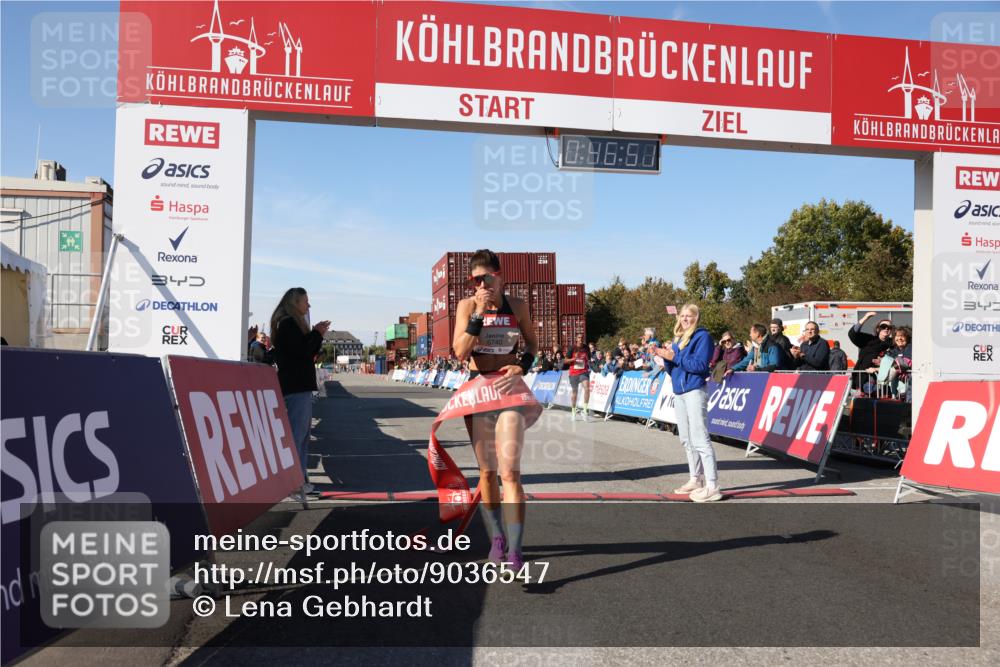 03.10.2025 - Köhlbrandbrückenlauf Lena Gebhardt http://msf.ph/oto/9036547 03.10.2025 12:46:51 Ziel 4027, 6483, 6516, 6740 meine-sportfotos.de
