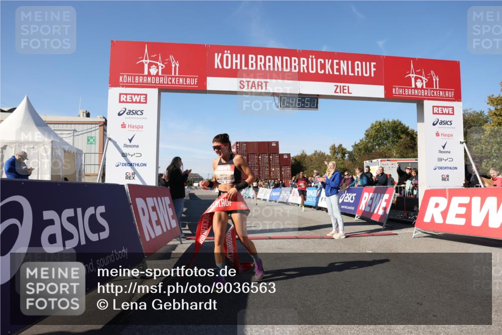 03.10.2025 - Köhlbrandbrückenlauf Lena Gebhardt http://msf.ph/oto/9036563 03.10.2025 12:46:52 Ziel 4027, 6483, 6516, 6740 meine-sportfotos.de