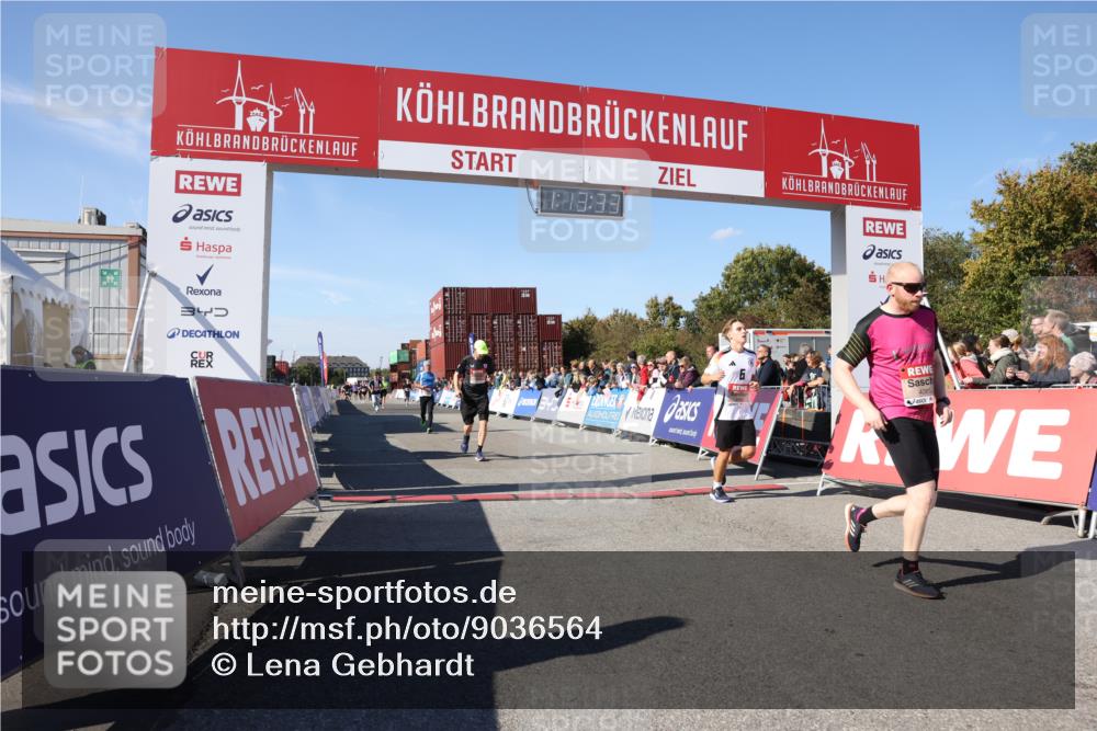03.10.2025 - Köhlbrandbrückenlauf Lena Gebhardt http://msf.ph/oto/9036564 03.10.2025 13:13:33 Ziel 4065, 4324, 4383, 4448, 4461, 4580, 4595, 5147, 5261, 5358 meine-sportfotos.de