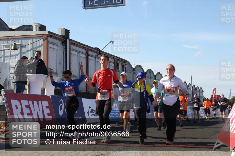 03.10.2025 - Köhlbrandbrückenlauf Luisa Fischer http://msf.ph/oto/9036566 03.10.2025 13:23:09 Ziel 4339, 4350, 4553, 4904, 4905, 4964, 4987, 5076, 5573, 5712, 5716, 5812, 6070, 6071, 6652 meine-sportfotos.de