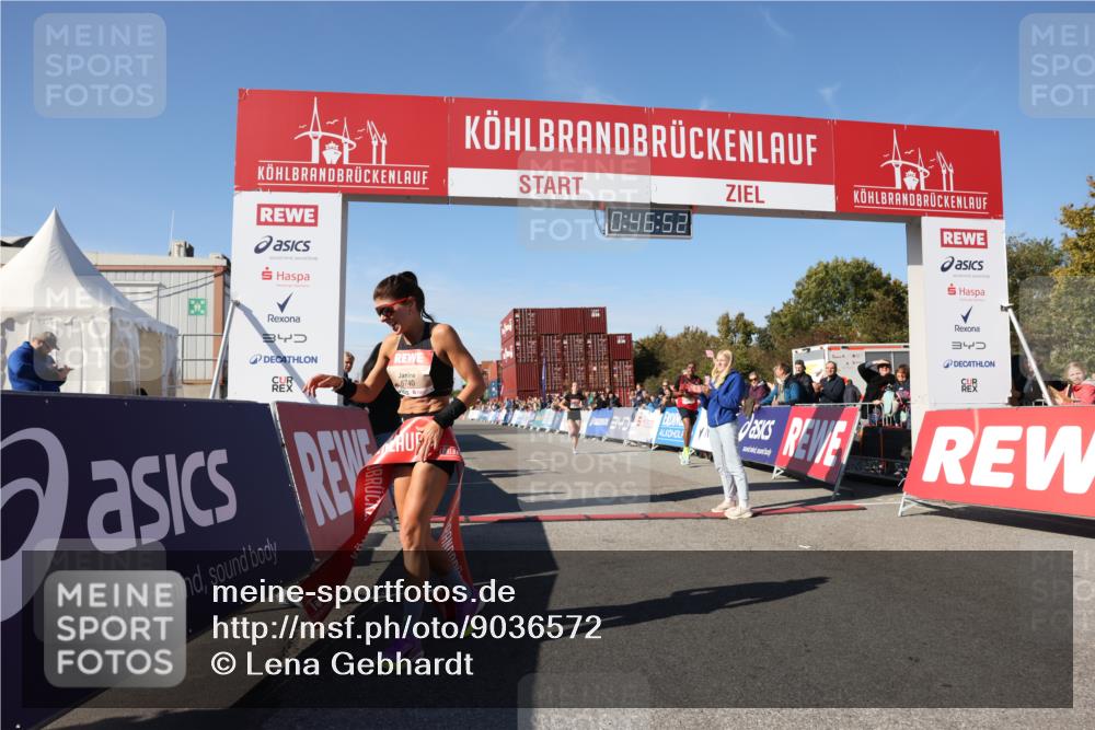03.10.2025 - Köhlbrandbrückenlauf Lena Gebhardt http://msf.ph/oto/9036572 03.10.2025 12:46:52 Ziel 4027, 6483, 6516, 6740 meine-sportfotos.de