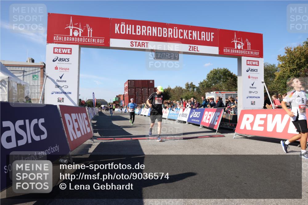 03.10.2025 - Köhlbrandbrückenlauf Lena Gebhardt http://msf.ph/oto/9036574 03.10.2025 13:13:34 Ziel 4065, 4324, 4383, 4448, 4461, 4580, 4595, 5147, 5358, 5908 meine-sportfotos.de