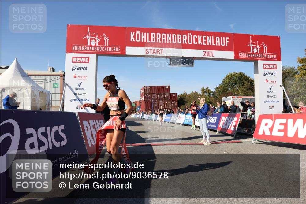 03.10.2025 - Köhlbrandbrückenlauf Lena Gebhardt http://msf.ph/oto/9036578 03.10.2025 12:46:52 Ziel 4027, 6483, 6516, 6740 meine-sportfotos.de