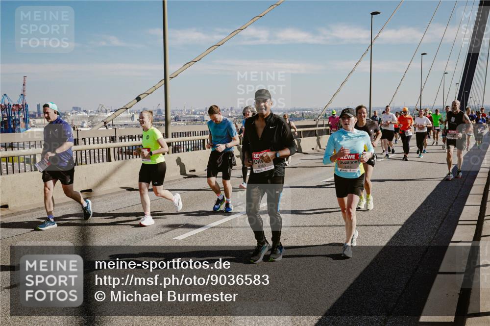 03.10.2025 - Köhlbrandbrückenlauf Michael Burmester http://msf.ph/oto/9036583 03.10.2025 12:29:18 Position 1 6353, 4314 meine-sportfotos.de