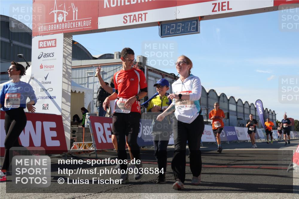 03.10.2025 - Köhlbrandbrückenlauf Luisa Fischer http://msf.ph/oto/9036584 03.10.2025 13:23:11 Ziel 4339, 4350, 4553, 4904, 4905, 4964, 4987, 5076, 5573, 5712, 5716, 6070, 6071, 6652 meine-sportfotos.de