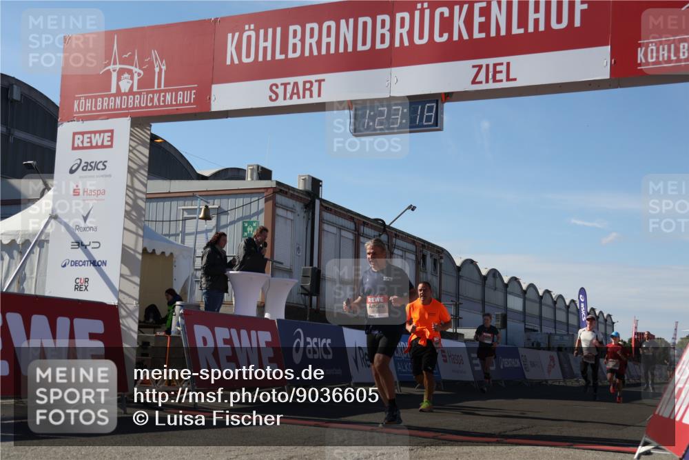 03.10.2025 - Köhlbrandbrückenlauf Luisa Fischer http://msf.ph/oto/9036605 03.10.2025 13:23:17 Ziel 4339, 4553, 4904, 4905, 4911, 5076, 5573, 5712, 5716, 6071, 6277, 6618, 6619, 6652, 6653 meine-sportfotos.de