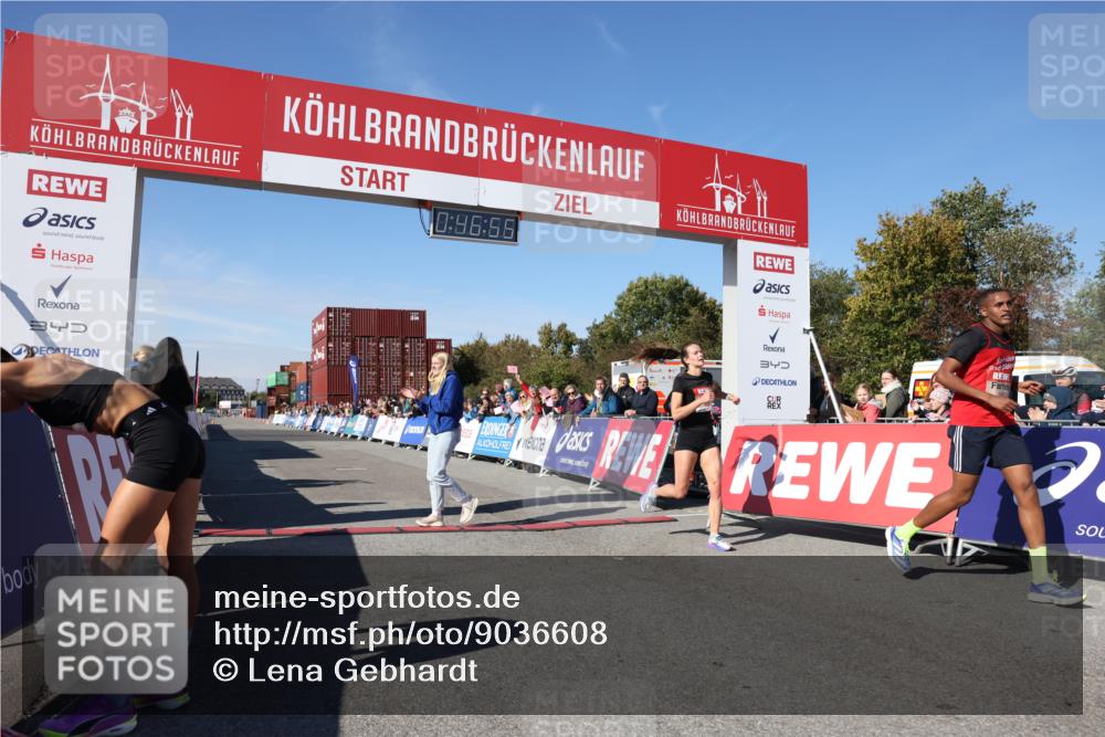 03.10.2025 - Köhlbrandbrückenlauf Lena Gebhardt http://msf.ph/oto/9036608 03.10.2025 12:46:55 Ziel 6483, 6516, 6740 meine-sportfotos.de