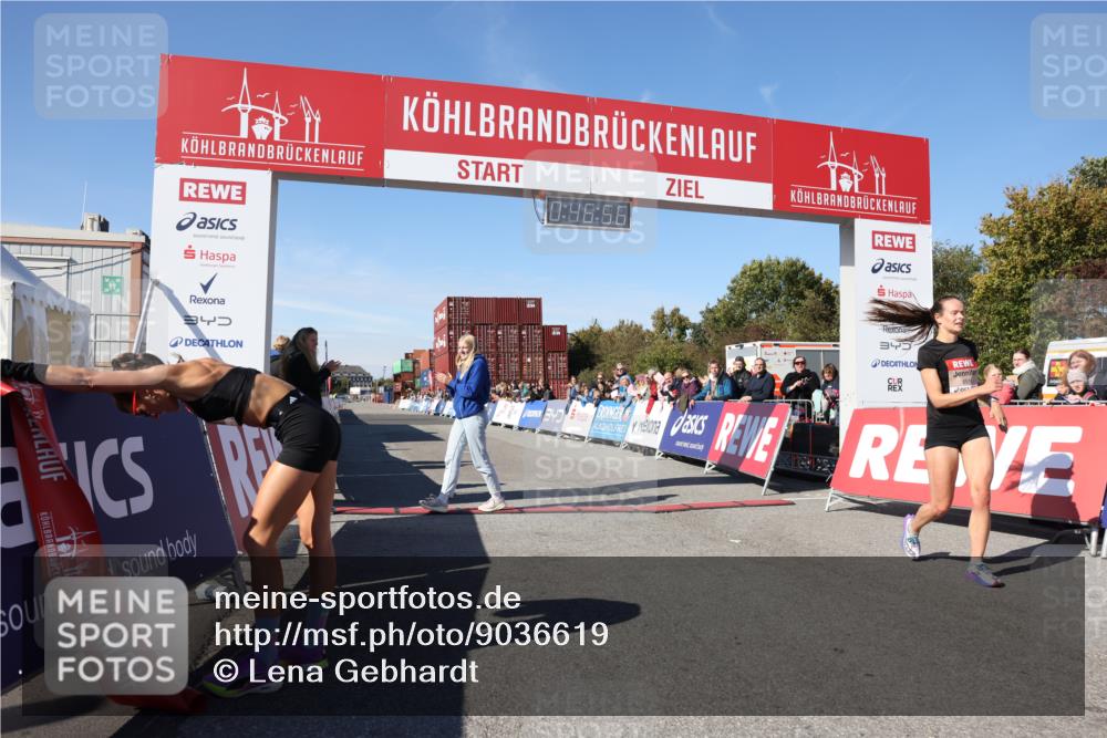 03.10.2025 - Köhlbrandbrückenlauf Lena Gebhardt http://msf.ph/oto/9036619 03.10.2025 12:46:56 Ziel 6483, 6516, 6740 meine-sportfotos.de