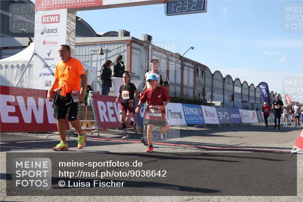 03.10.2025 - Köhlbrandbrückenlauf Luisa Fischer http://msf.ph/oto/9036642 03.10.2025 13:23:20 Ziel 4339, 4553, 4905, 4911, 5076, 5573, 5716, 6277, 6291, 6618, 6619, 6652, 6653 meine-sportfotos.de