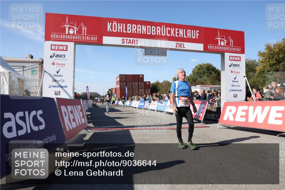 03.10.2025 - Köhlbrandbrückenlauf Lena Gebhardt http://msf.ph/oto/9036644 03.10.2025 13:13:38 Ziel 4065, 4324, 4448, 4461, 4580, 4595, 5147, 5908, 6116, 6363 meine-sportfotos.de