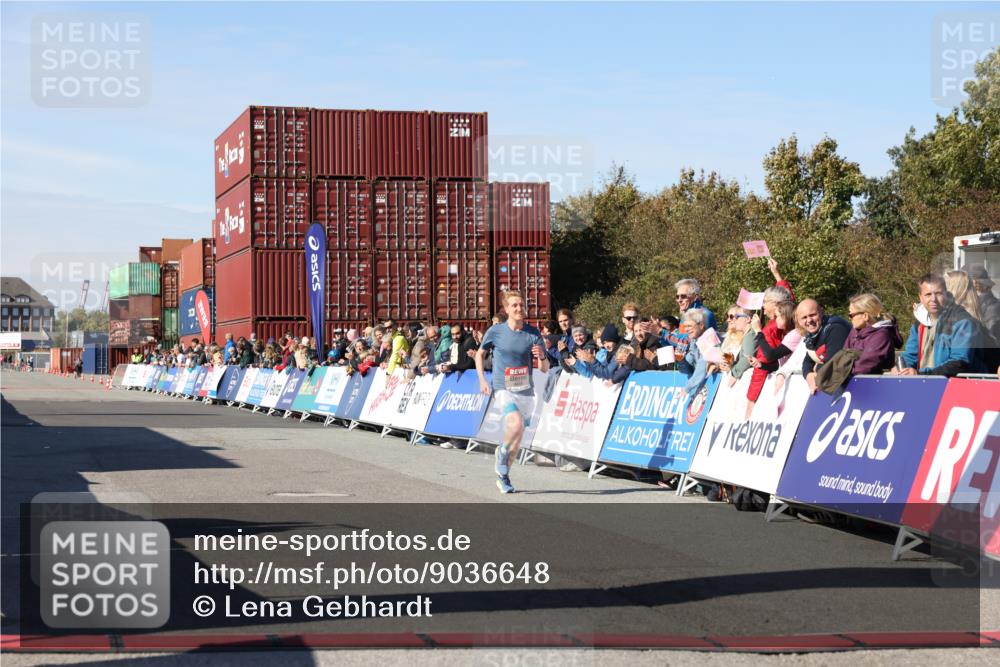 03.10.2025 - Köhlbrandbrückenlauf Lena Gebhardt http://msf.ph/oto/9036648 03.10.2025 12:47:29 Ziel 6638 meine-sportfotos.de