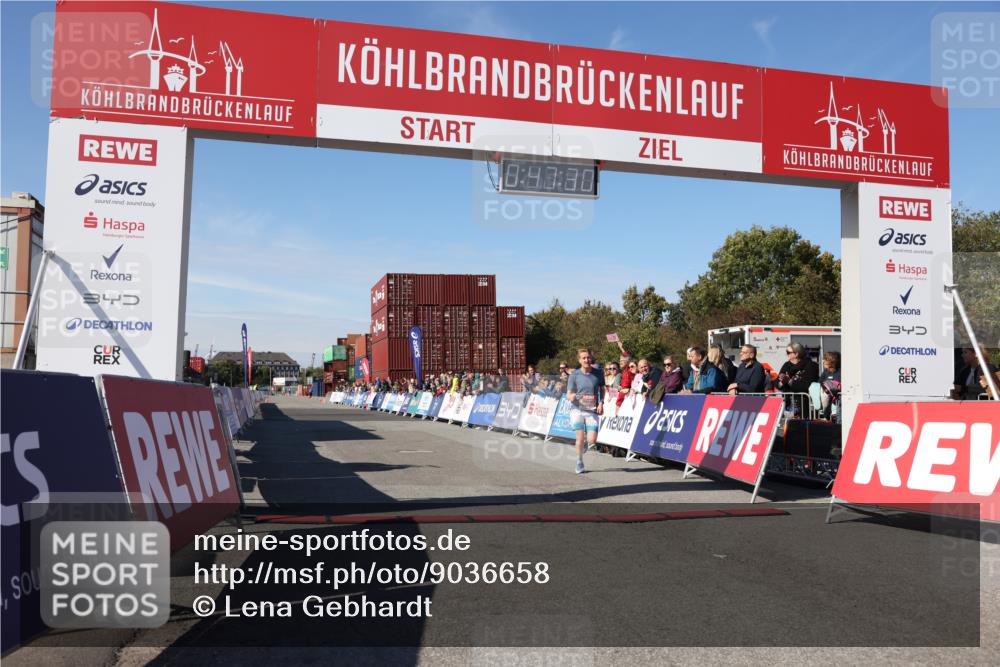 03.10.2025 - Köhlbrandbrückenlauf Lena Gebhardt http://msf.ph/oto/9036658 03.10.2025 12:47:30 Ziel 6638 meine-sportfotos.de
