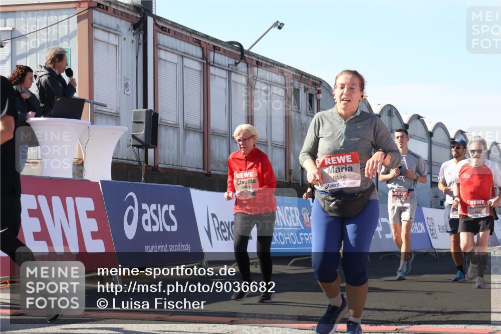 03.10.2025 - Köhlbrandbrückenlauf Luisa Fischer http://msf.ph/oto/9036682 03.10.2025 13:23:26 Ziel 4450, 4477, 4719, 4887, 4892, 4911, 5003, 5114, 6277, 6291, 6337, 6338, 6378, 6618, 6619, 6653 meine-sportfotos.de
