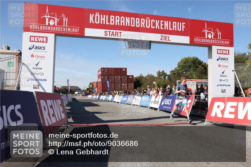 03.10.2025 - Köhlbrandbrückenlauf Lena Gebhardt http://msf.ph/oto/9036686 03.10.2025 12:47:31 Ziel 6638 meine-sportfotos.de