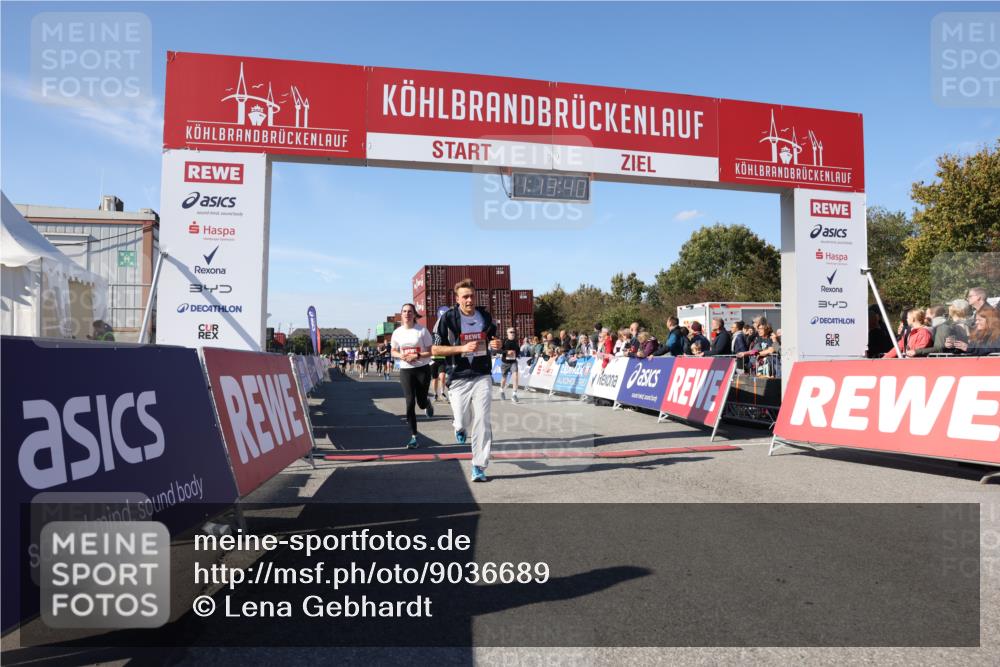 03.10.2025 - Köhlbrandbrückenlauf Lena Gebhardt http://msf.ph/oto/9036689 03.10.2025 13:13:41 Ziel 4065, 4461, 4580, 4595, 5147, 5802, 5884, 5886, 5908, 6116, 6363, 6366 meine-sportfotos.de