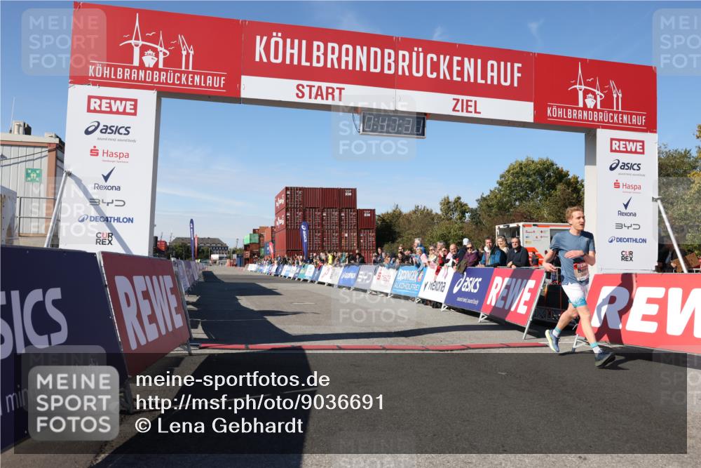 03.10.2025 - Köhlbrandbrückenlauf Lena Gebhardt http://msf.ph/oto/9036691 03.10.2025 12:47:32 Ziel 6638 meine-sportfotos.de