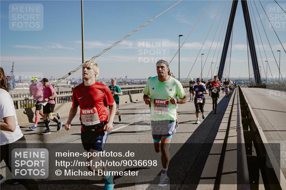 03.10.2025 - Köhlbrandbrückenlauf Michael Burmester http://msf.ph/oto/9036698 03.10.2025 12:29:24 Position 1 6774, 6588 meine-sportfotos.de