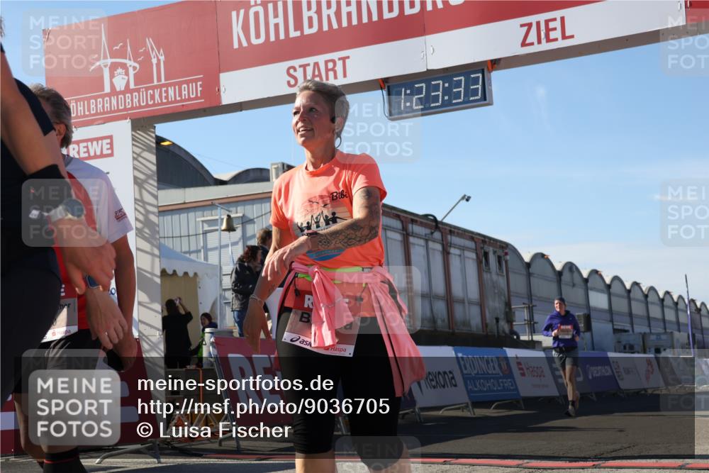03.10.2025 - Köhlbrandbrückenlauf Luisa Fischer http://msf.ph/oto/9036705 03.10.2025 13:23:32 Ziel 4450, 4477, 4719, 4752, 4887, 4892, 5003, 5114, 5653, 6291, 6337, 6338, 6378 meine-sportfotos.de